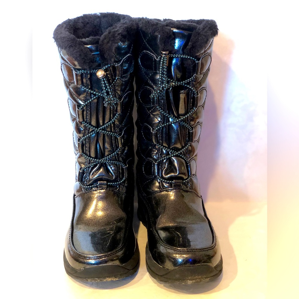 Khombu Darcie Girls Patent Leather Faux Fur Fleece Charcoal Waterproof Boots